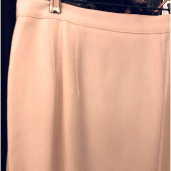 👑Gorgeous fit for a princess ivory vintage suit NEIMAN Marcus fur cuffs - Picture 9 of 14